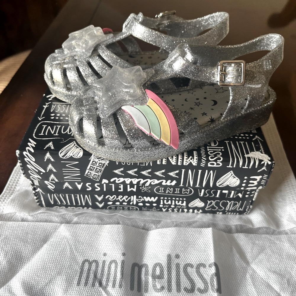 girl's shoes, my daughter wears them twice, Mini Melissa